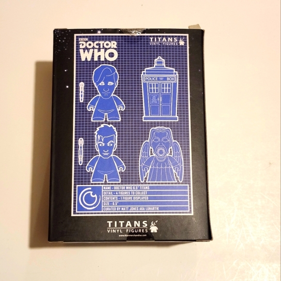 Doctor Who Titan Character Figure - 10th Doctor - Nerd Block Exclusive - Picture 2 of 4